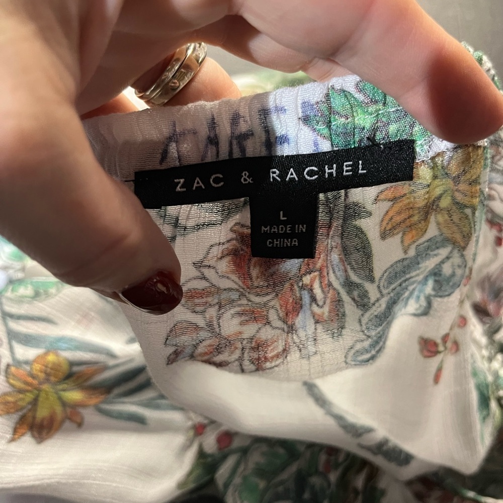 Zac & Rachel floral blouse size large - Picture 6 of 8